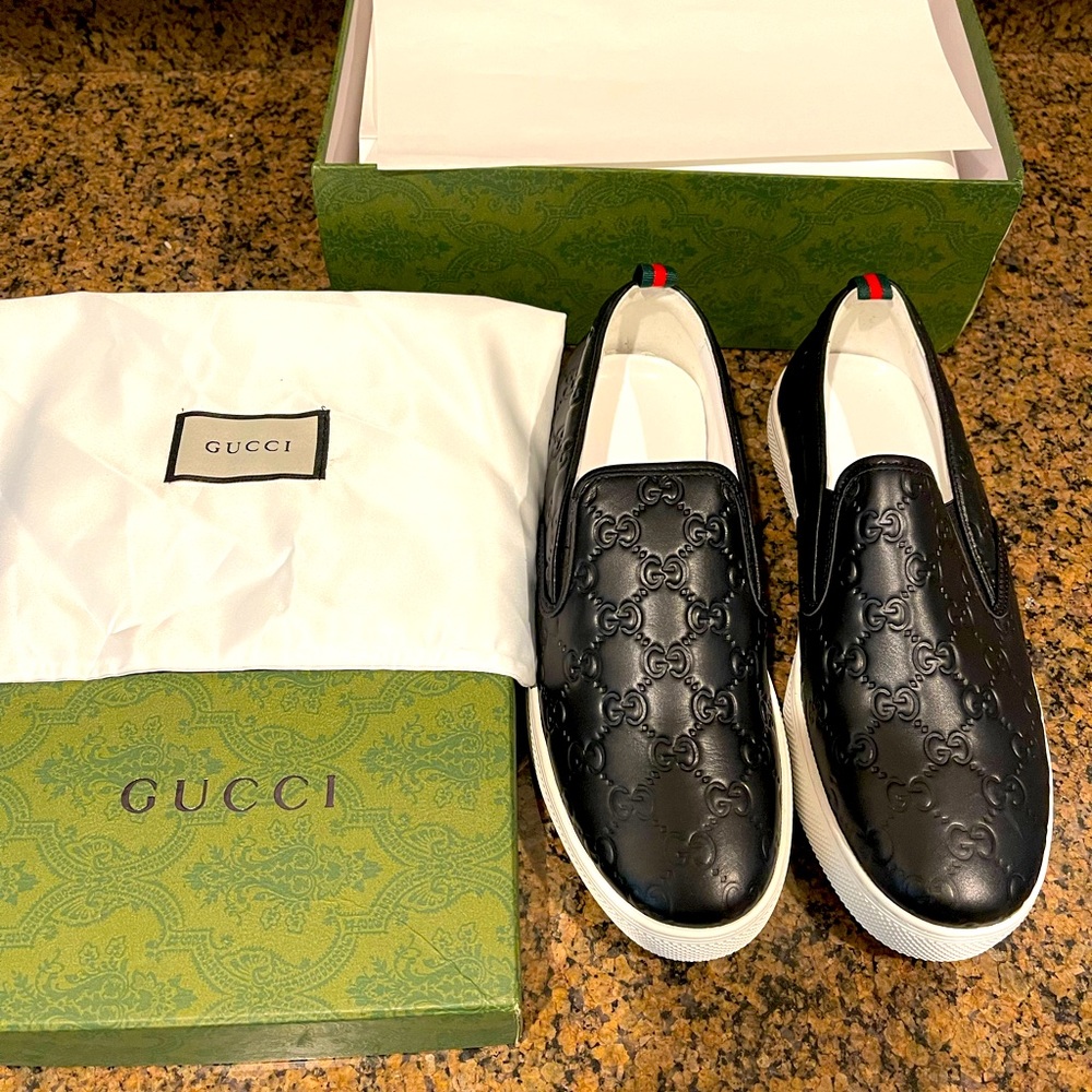 Gucci men's shoes, new never worn, number 11.